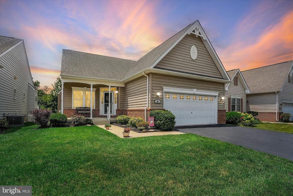 69 DEVALINDER DR, Newark, DE 19702