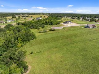 10713 Little Farm Road, College Station, TX 77845