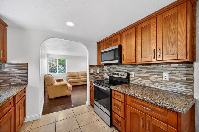 3813 23rd Ave, Sacramento, CA 95820