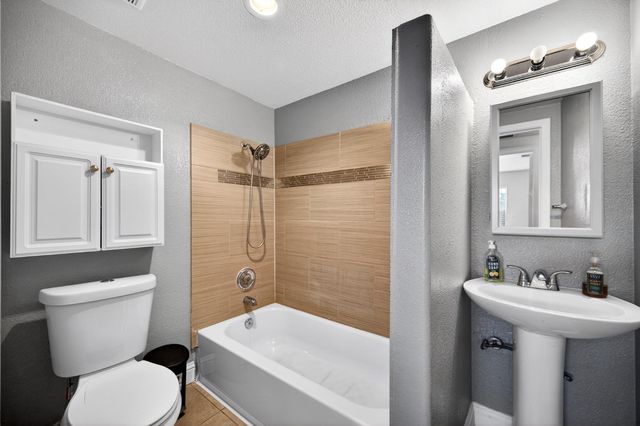 3813 23rd Ave, Sacramento, CA 95820