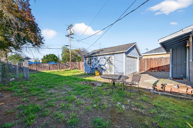 3813 23rd Ave, Sacramento, CA 95820