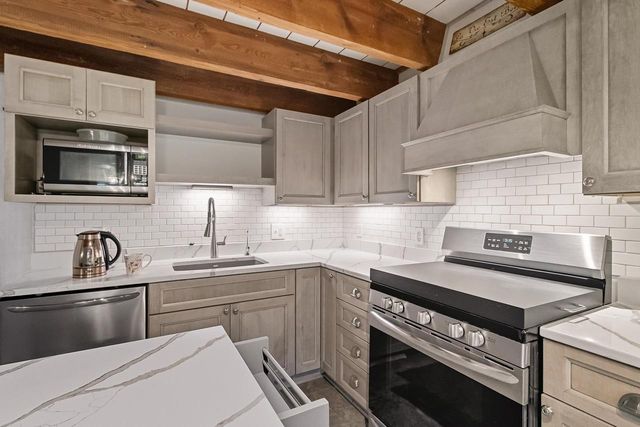 902 Saddle Ridge, Portage, WI 53901