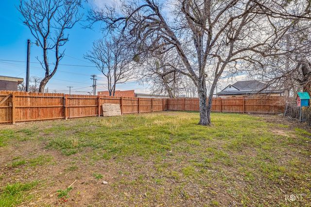 9 W 9th Street, San Angelo, TX 76903