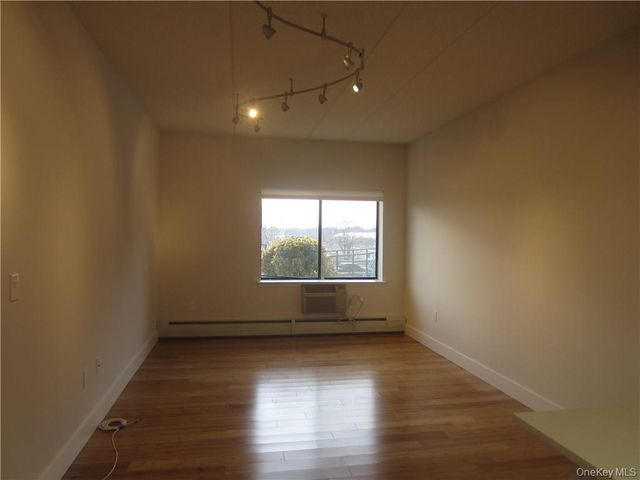 123 Mamaroneck Avenue 111, Mamaroneck, NY 10543