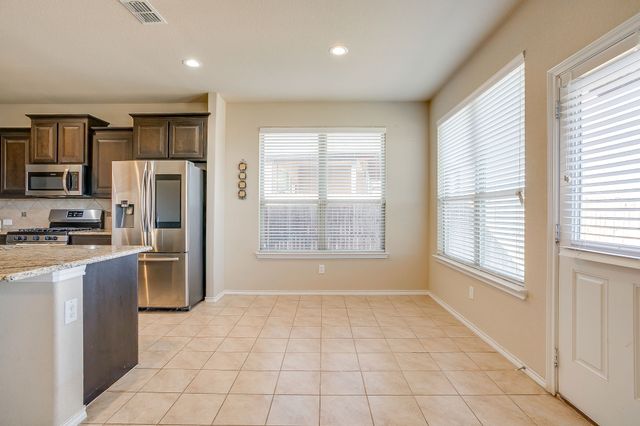 10256 Little Falls Trail, Fort Worth, TX 76177