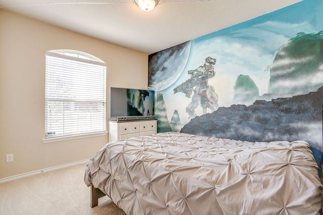 10256 Little Falls Trail, Fort Worth, TX 76177