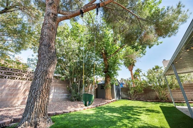 132 Wynntry Drive, Henderson, NV 89074