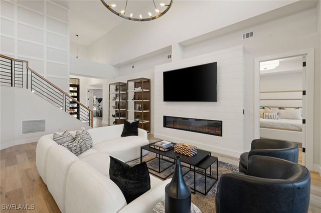 6968 Burnt Sienna CIR, Naples, FL 34109