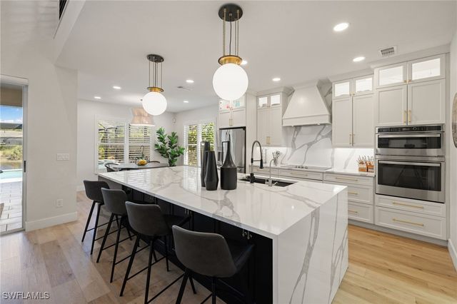 6968 Burnt Sienna CIR, Naples, FL 34109