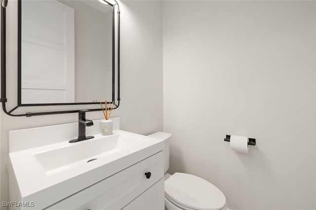 6968 Burnt Sienna CIR, Naples, FL 34109