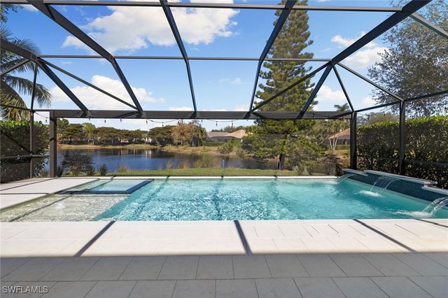 6968 Burnt Sienna CIR, Naples, FL 34109