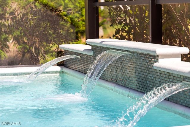 6968 Burnt Sienna CIR, Naples, FL 34109