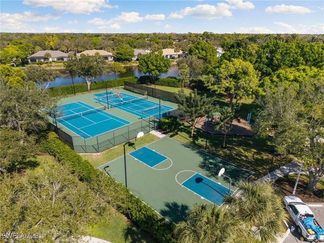 6968 Burnt Sienna CIR, Naples, FL 34109