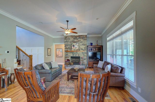 10 Hunters Landing Drive, Greer, SC 29651