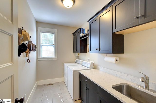 10 Hunters Landing Drive, Greer, SC 29651