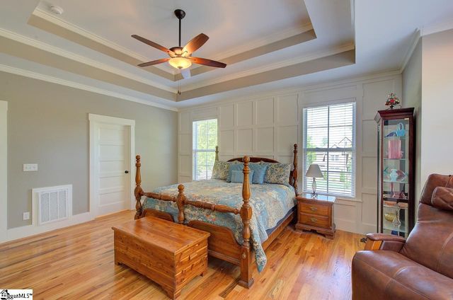 10 Hunters Landing Drive, Greer, SC 29651