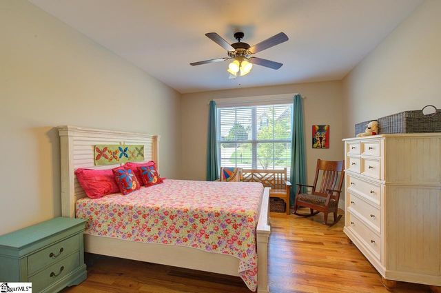 10 Hunters Landing Drive, Greer, SC 29651