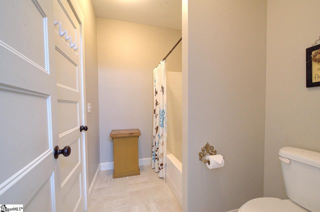 10 Hunters Landing Drive, Greer, SC 29651