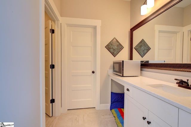 10 Hunters Landing Drive, Greer, SC 29651
