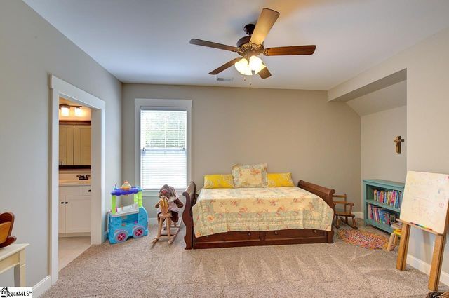 10 Hunters Landing Drive, Greer, SC 29651