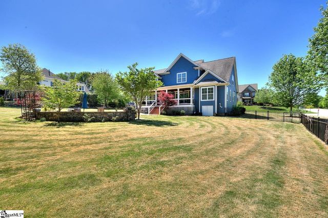 10 Hunters Landing Drive, Greer, SC 29651