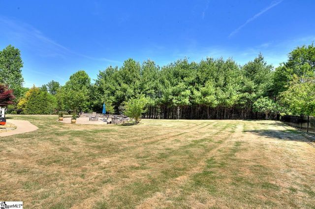 10 Hunters Landing Drive, Greer, SC 29651