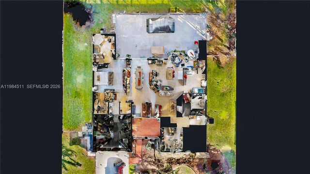 2835 Fairways Dr, Homestead, FL 33035