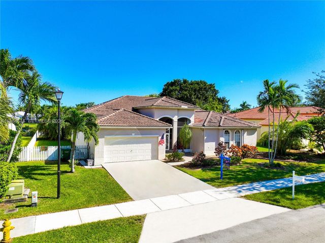 2835 Fairways Dr, Homestead, FL 33035