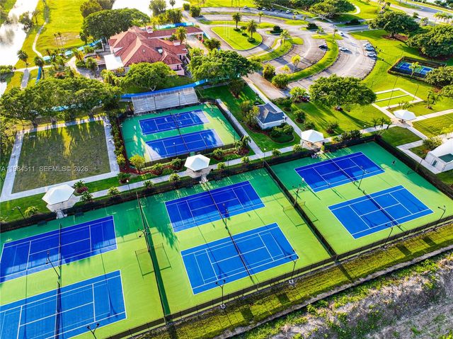 2835 Fairways Dr, Homestead, FL 33035