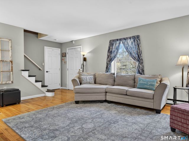 1877 Middletown Avenue, North Branford, CT 06472