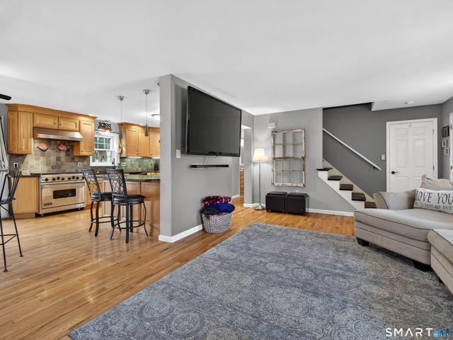 1877 Middletown Avenue, North Branford, CT 06472