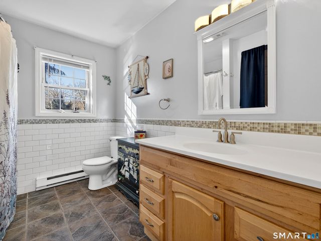 1877 Middletown Avenue, North Branford, CT 06472