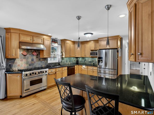 1877 Middletown Avenue, North Branford, CT 06472