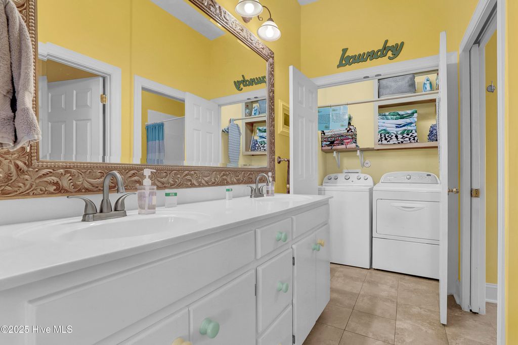 Image 10 of property listing at 4 Sailview Drive, Sneads Ferry, NC 28460