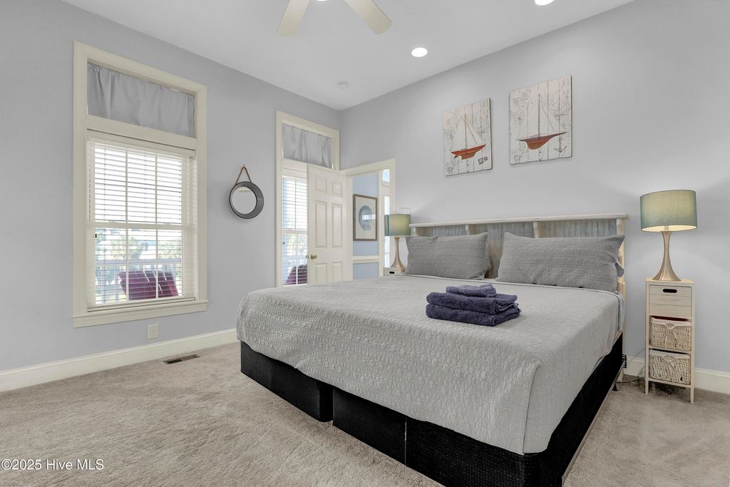 Image 11 of property listing at 4 Sailview Drive, Sneads Ferry, NC 28460