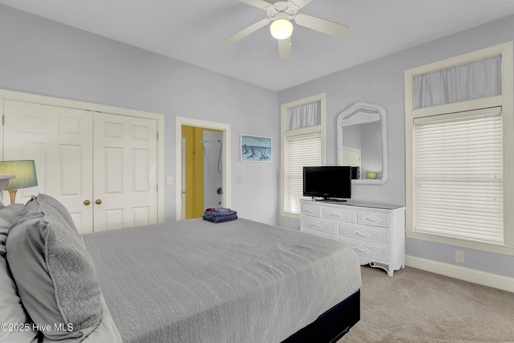 Image 12 of property listing at 4 Sailview Drive, Sneads Ferry, NC 28460