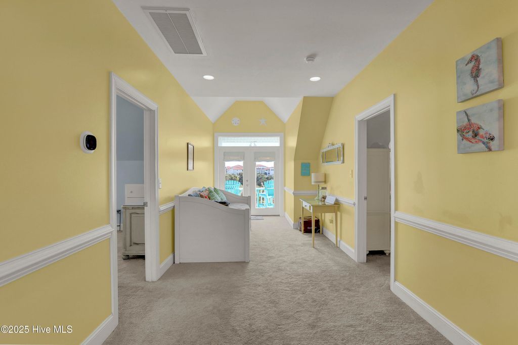 Image 14 of property listing at 4 Sailview Drive, Sneads Ferry, NC 28460