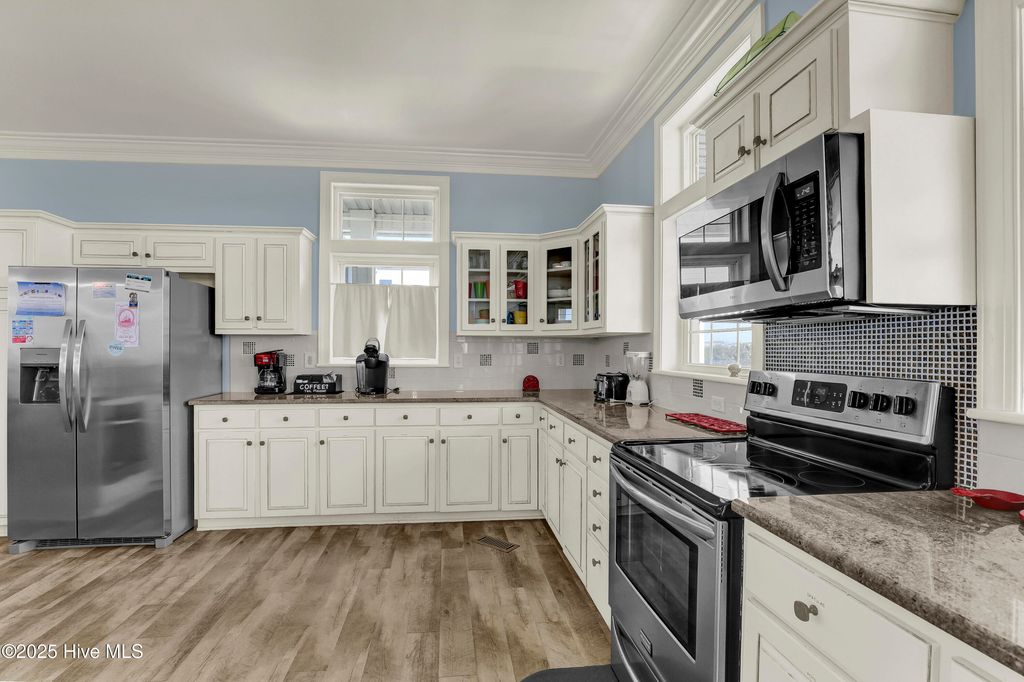 Image 6 of property listing at 4 Sailview Drive, Sneads Ferry, NC 28460