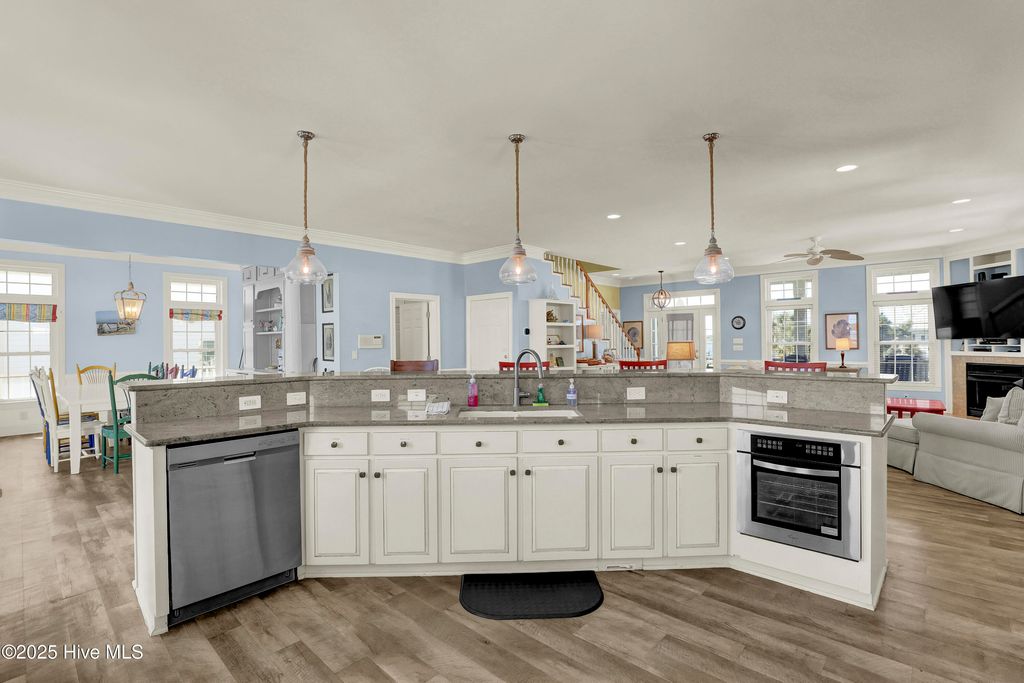 Image 7 of property listing at 4 Sailview Drive, Sneads Ferry, NC 28460