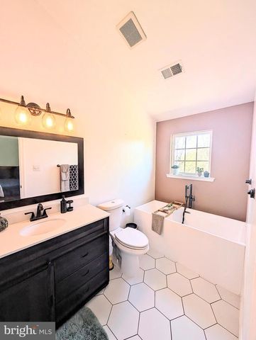 7834 YANKEE HARBOR DR, Montgomery Village, MD 20886