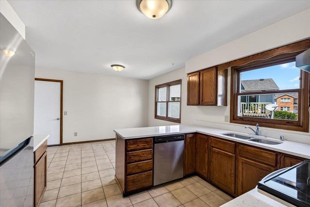 1 Georgetown Drive, Madison, WI 53719