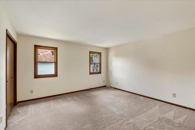 1 Georgetown Drive, Madison, WI 53719