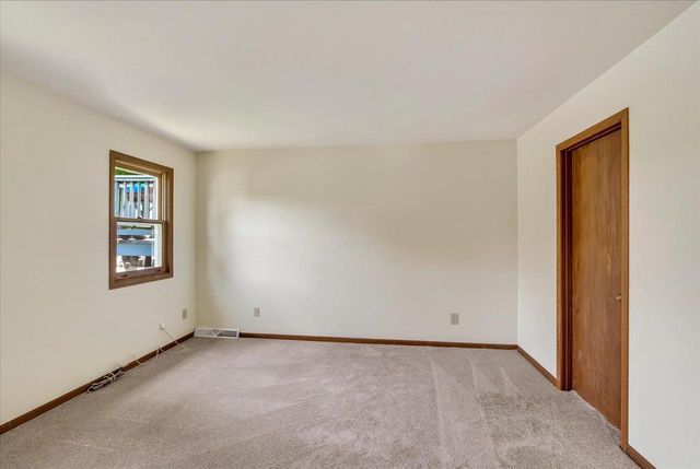 1 Georgetown Drive, Madison, WI 53719