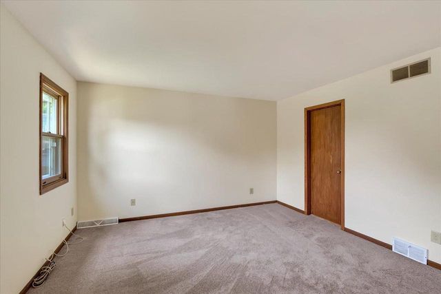 1 Georgetown Drive, Madison, WI 53719