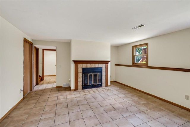 1 Georgetown Drive, Madison, WI 53719