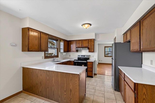 1 Georgetown Drive, Madison, WI 53719