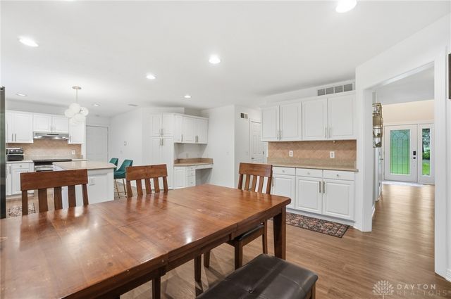 2570 River Bend Drive, Sugarcreek Twp, OH 45370
