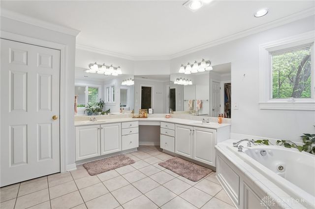 2570 River Bend Drive, Sugarcreek Twp, OH 45370