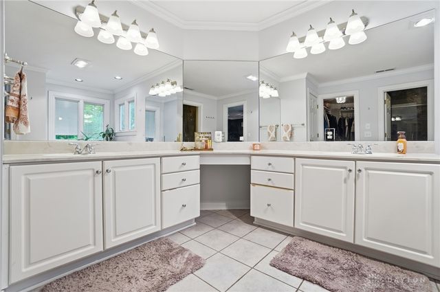 2570 River Bend Drive, Sugarcreek Twp, OH 45370