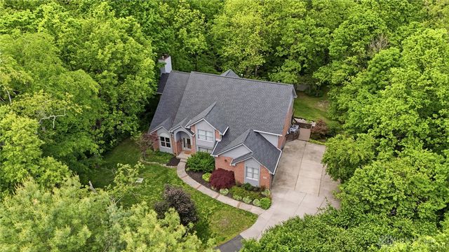 2570 River Bend Drive, Sugarcreek Twp, OH 45370